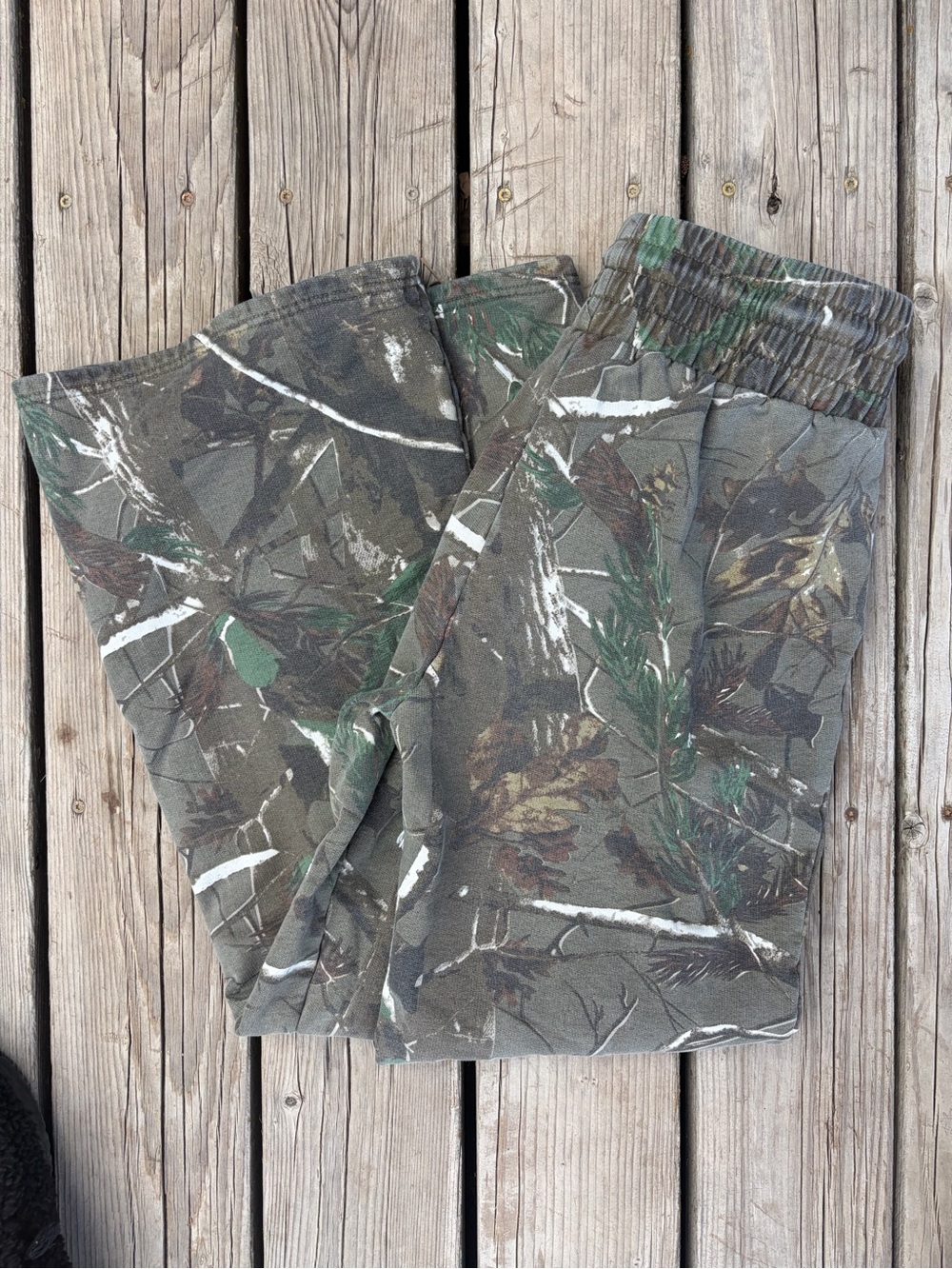 Women’s Camouflage Elastic-Waist Pants - Green Camo